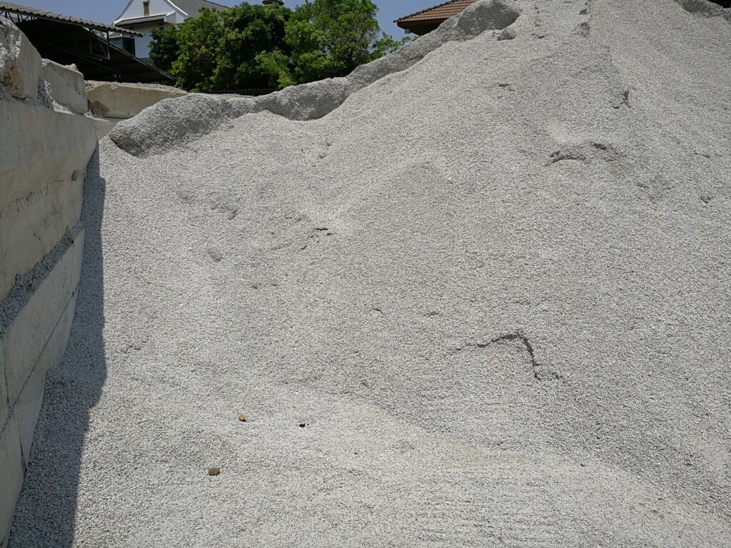 กองหินเกล็ด